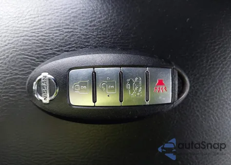 2014 Nissan Sentra Sr z USA, uszkodzony, nr VIN 3N1AB7AP2EY287327